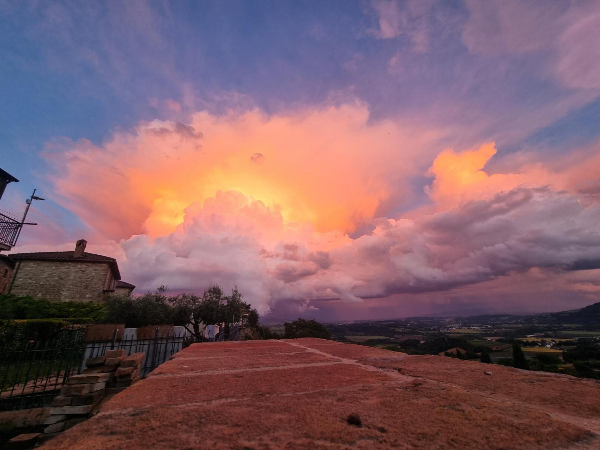 Vesionica Holiday House Perugia Civitella Benazzone Exteriér fotografie